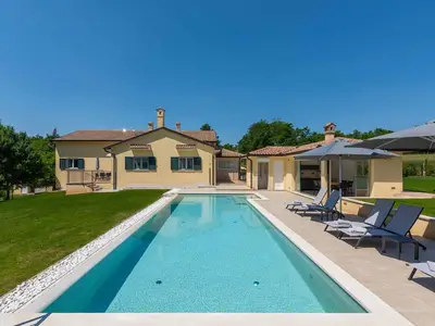 Ferienhaus für 6 Personen (140 m²) in Stari Pazin 1/10