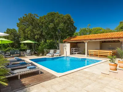 pool