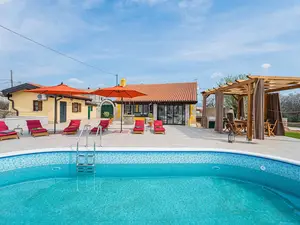 Ferienhaus für 6 Personen (77 m²) in Rakalj
