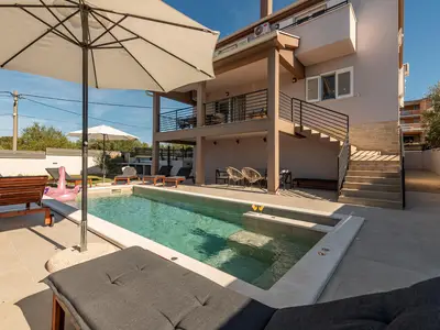 pool