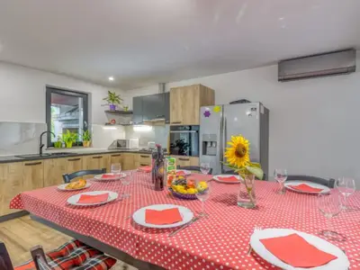 DiningRoom