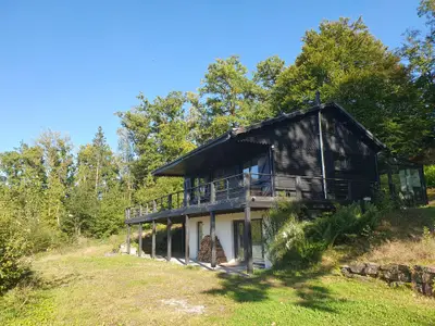 Außenseite Ferienhaus [Sommer]