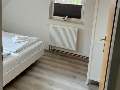 Schlafzimmer mit Doppelbett