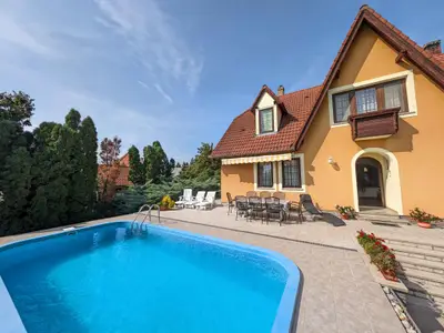 Ferienhaus für 10 Personen (180 m²) in Gyenesdiás 1/10