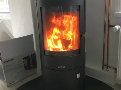 Kamin-/Ofen