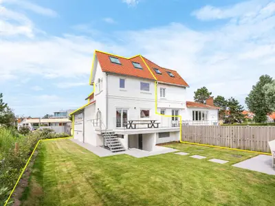 Außenseite Ferienhaus [Sommer]