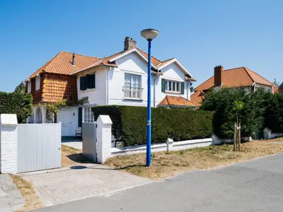 Außenseite Ferienhaus [Sommer]