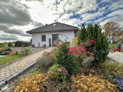 Außenseite Ferienhaus [Sommer]