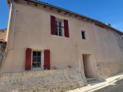 Außenseite Ferienhaus [Sommer]