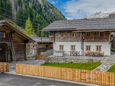 Außenseite Ferienhaus [Sommer]