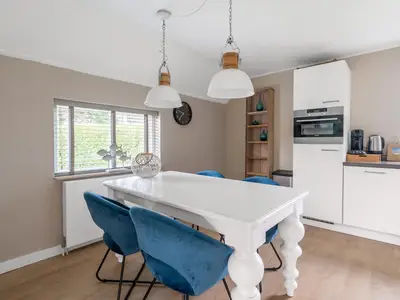 DiningRoom