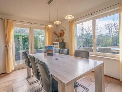 DiningRoom