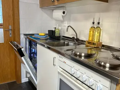 Voll ausgestattete Küche