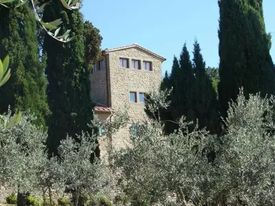 Außenansicht des Gebäudes. Außenansicht