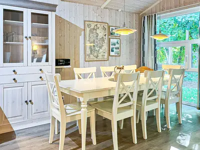 Wohnzimmer mit Essbereich