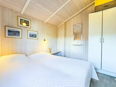 1. Schlafzimmer mit Doppelbett