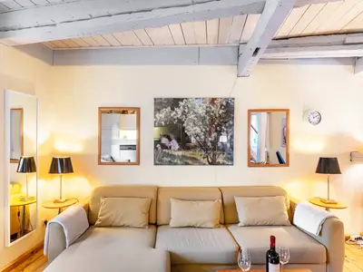 Photo, INSIDE, OUTSIDE