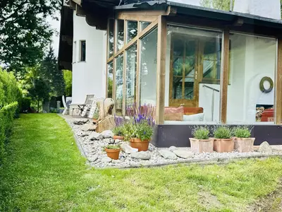 Lichtdurchfluteter Wintergarten