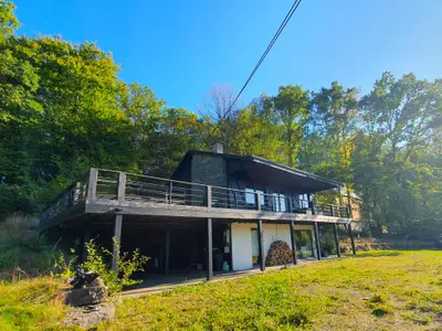 Außenseite Ferienhaus [Sommer]