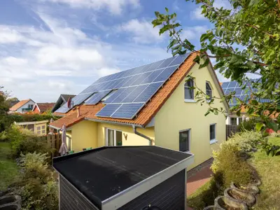 Außenseite Ferienhaus [Sommer]