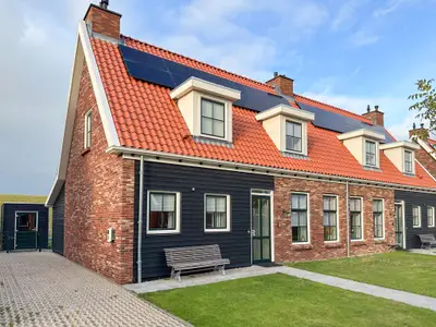 Außenseite Ferienhaus [Sommer]