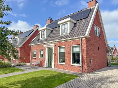 Außenseite Ferienhaus [Sommer]