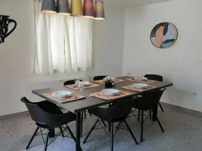 DiningRoom