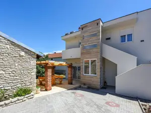 Ferienhaus für 12 Personen (200 m²) in Posedarje