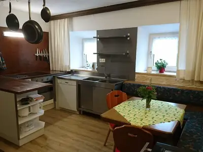 Küche und Essbereich