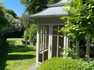Pavillon im Garten