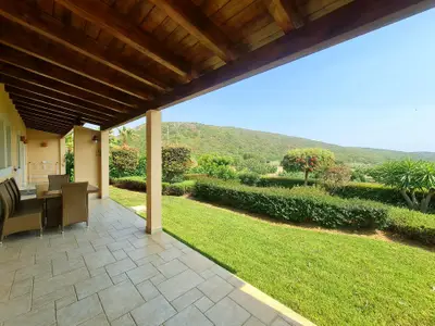 Terrasse und Aussicht Garten