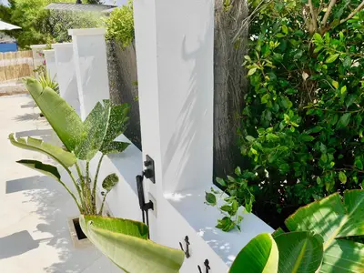 Bad/Dusche. Aussendusche im Poolbereich