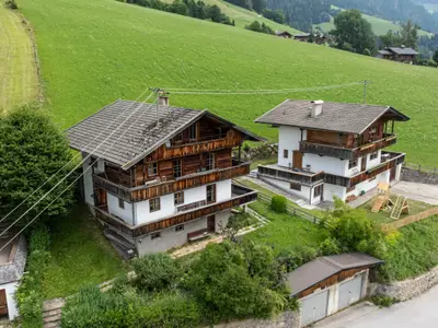 Außenseite Ferienhaus [Sommer]