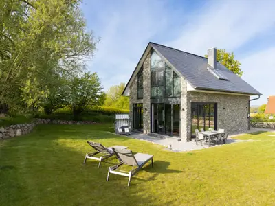 Außenseite Ferienhaus [Sommer]