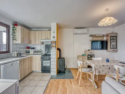 Küche und Essbereich