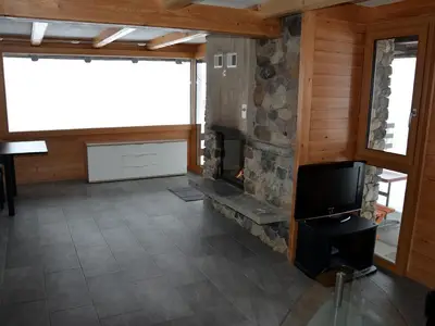 Wohnbereich. Weitere Bilder auf www.ferienhaus-moosegg.ch.