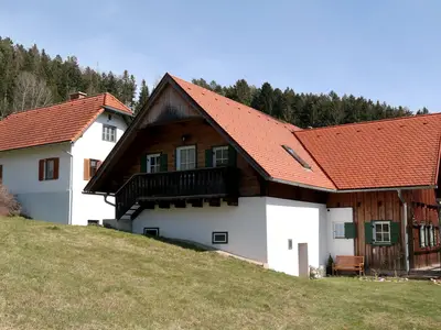 Kellerstöckl und Altes Bauernhaus