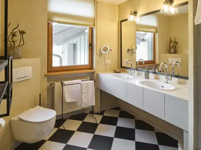 Badezimmer 1, Dusche