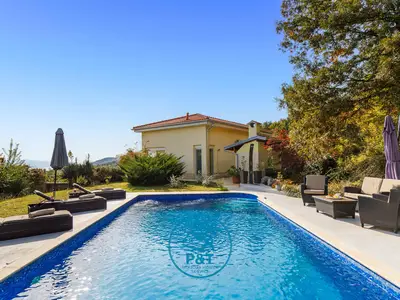 Ferienhaus für 8 Personen (400 m²) in Poljane 9/10