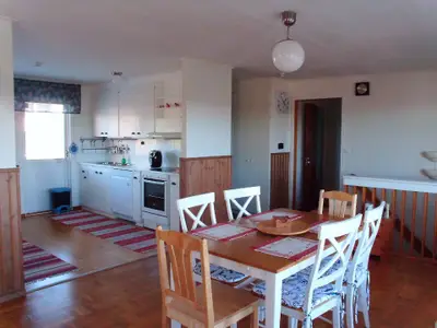 Esszimmer mit offener Küche