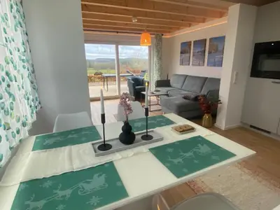 Wohn- und Essbereich