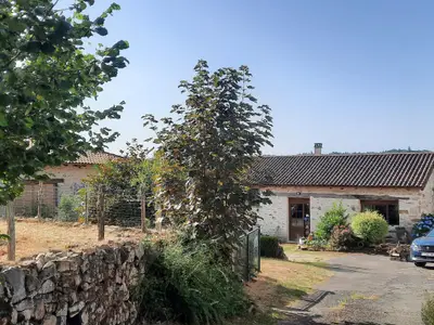 Außenseite Ferienhaus [Sommer]