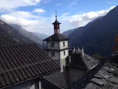 Sicht vom oberen Balkon mit Blick ins Tal