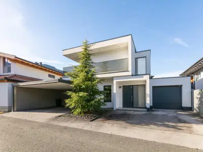 Außenseite Ferienhaus [Sommer]