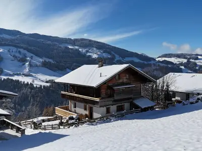Außenseite Ferienhaus [Winter]