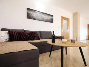 Ferienhaus für 9 Personen (206 m²) in Skabrnja