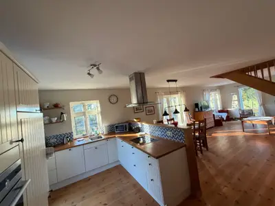 Schwedenferienhaus mit geräumigem Wohnraum mit Terrasse und eigenem Gartengrundstück