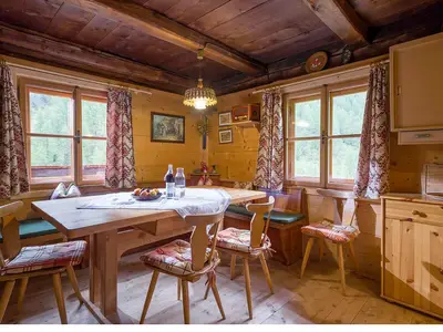 Alfen_Alm_Innervillgraten_Stube