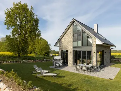 Außenseite Ferienhaus [Sommer]