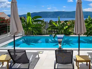 Ferienhaus für 10 Personen (200 m²) in Pinezići